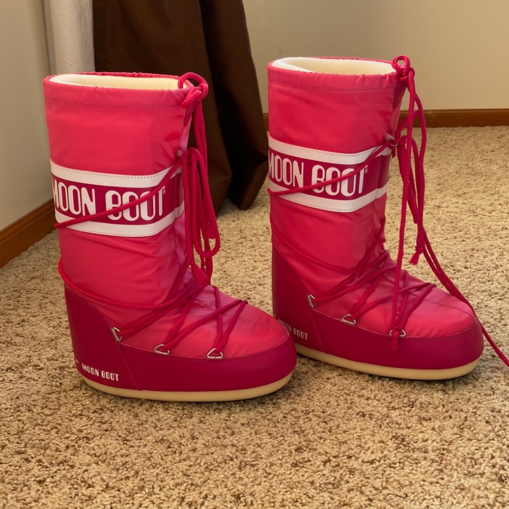 Fuchsia Moon Boots